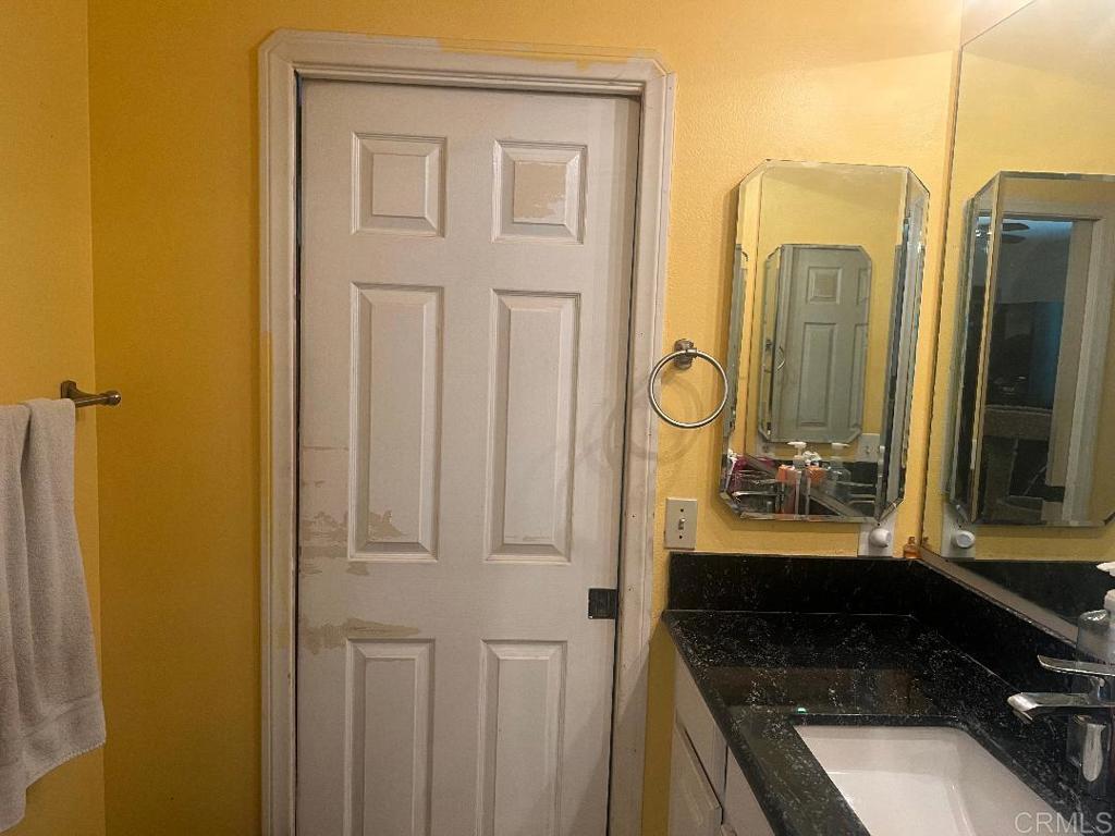 3190 Avenida Hacienda