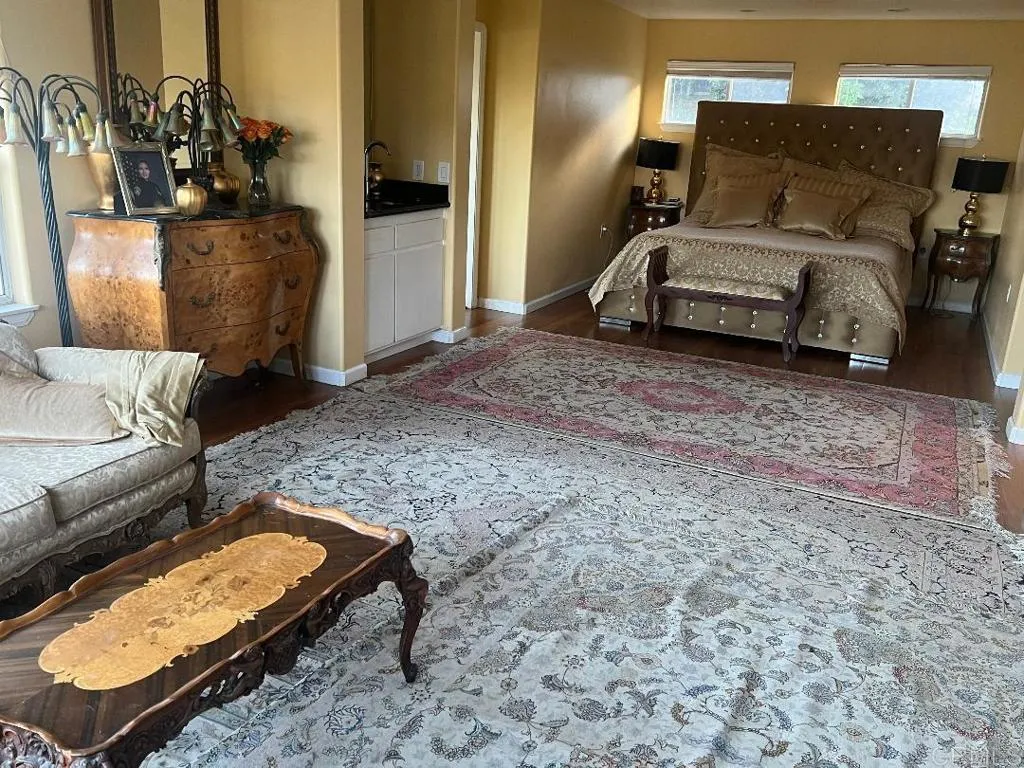 3190 Avenida Hacienda