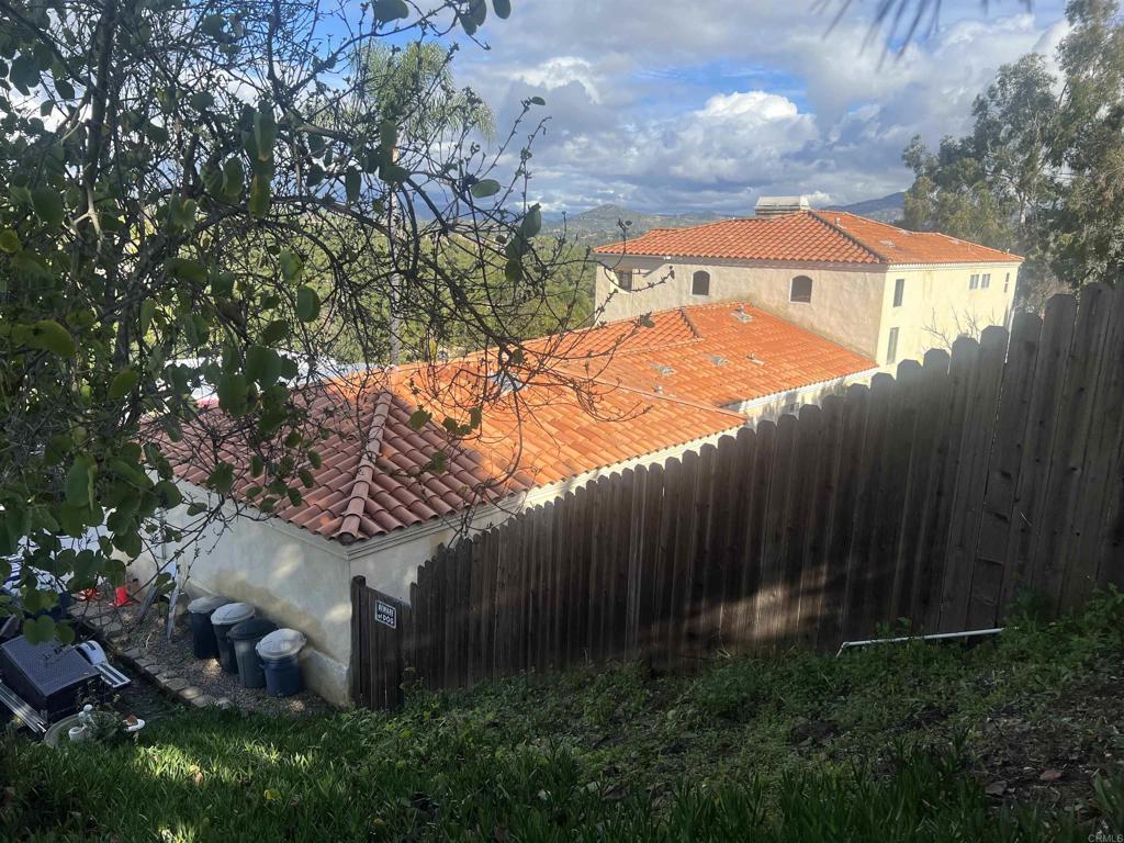 3190 Avenida Hacienda