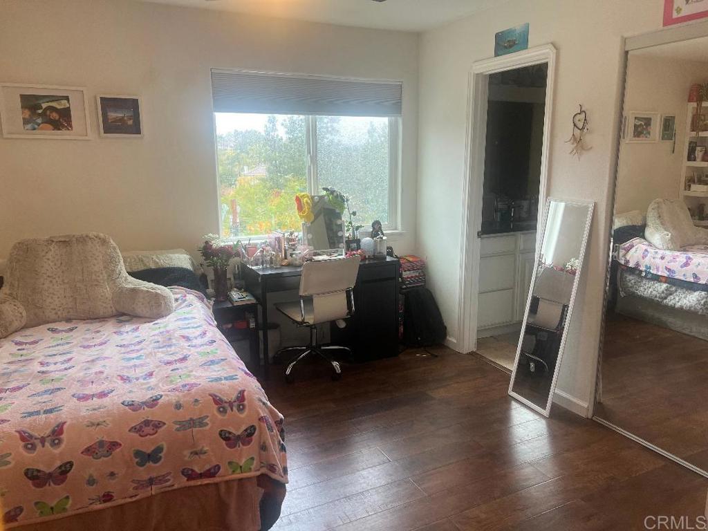3190 Avenida Hacienda