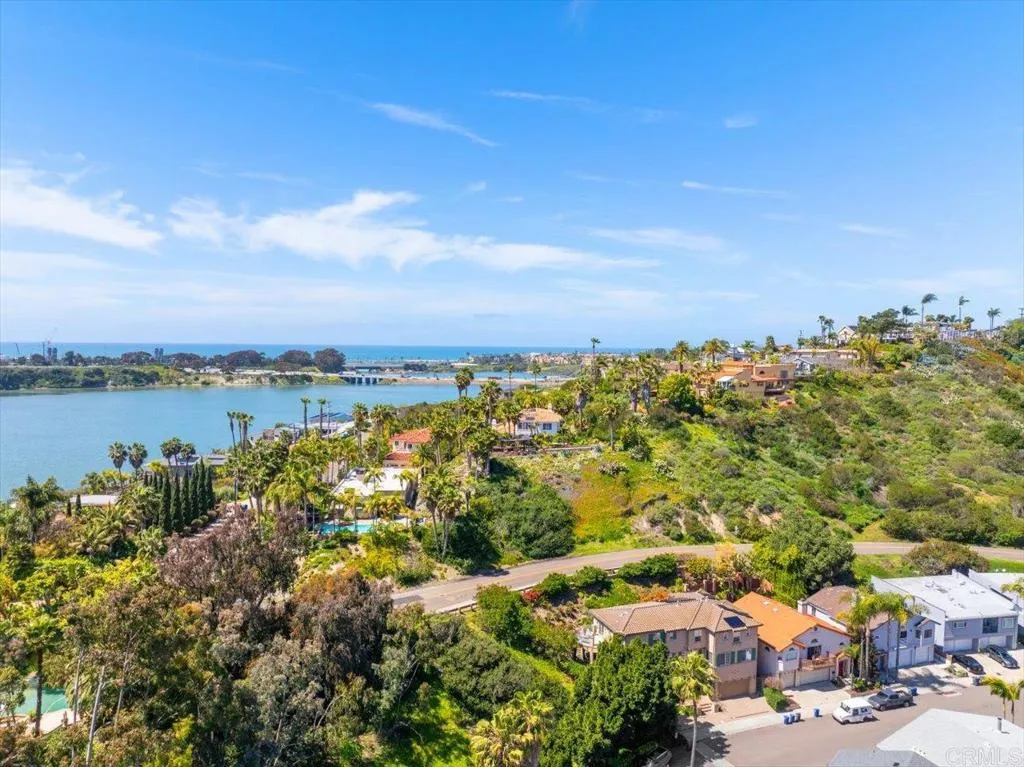 4548 Cove