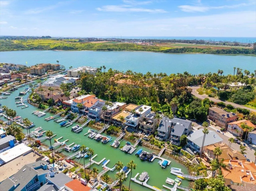 4548 Cove