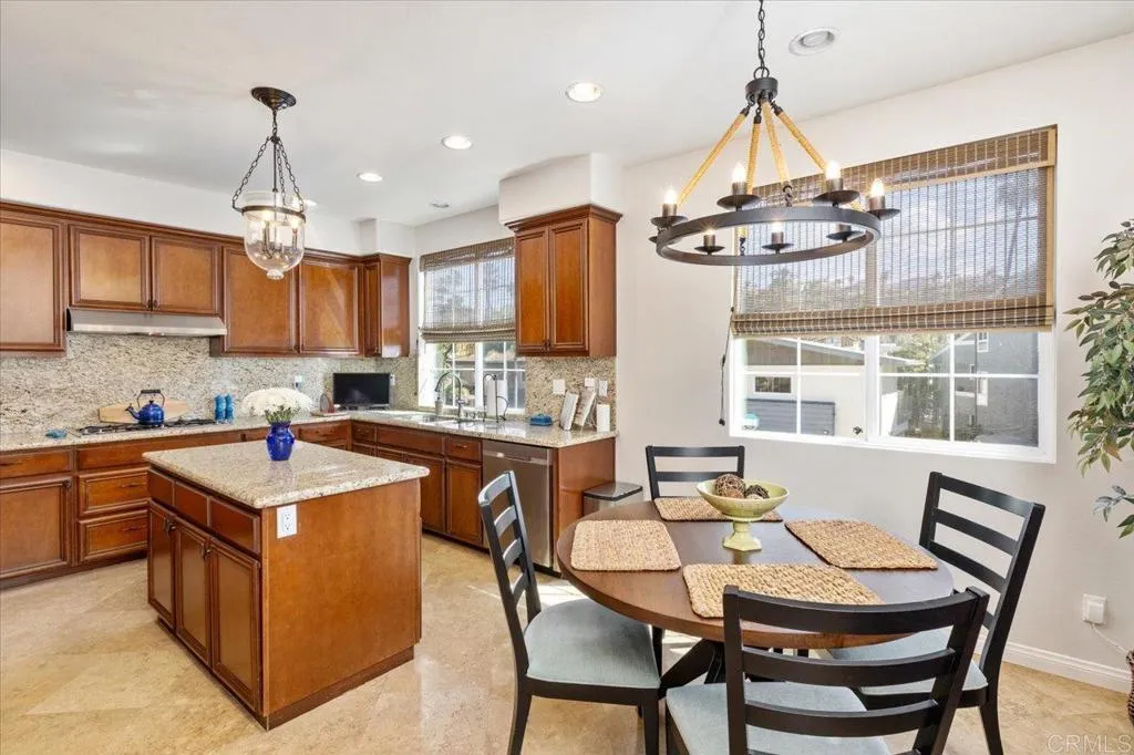 4548 Cove