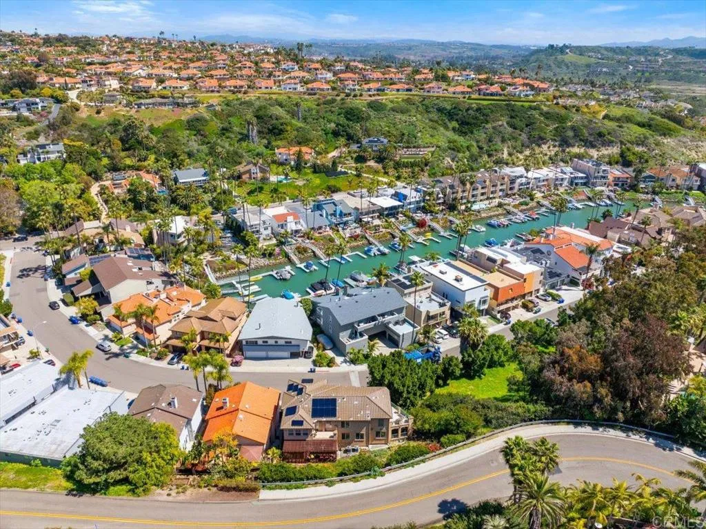 4548 Cove