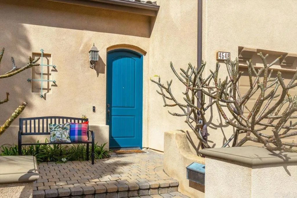 4548 Cove