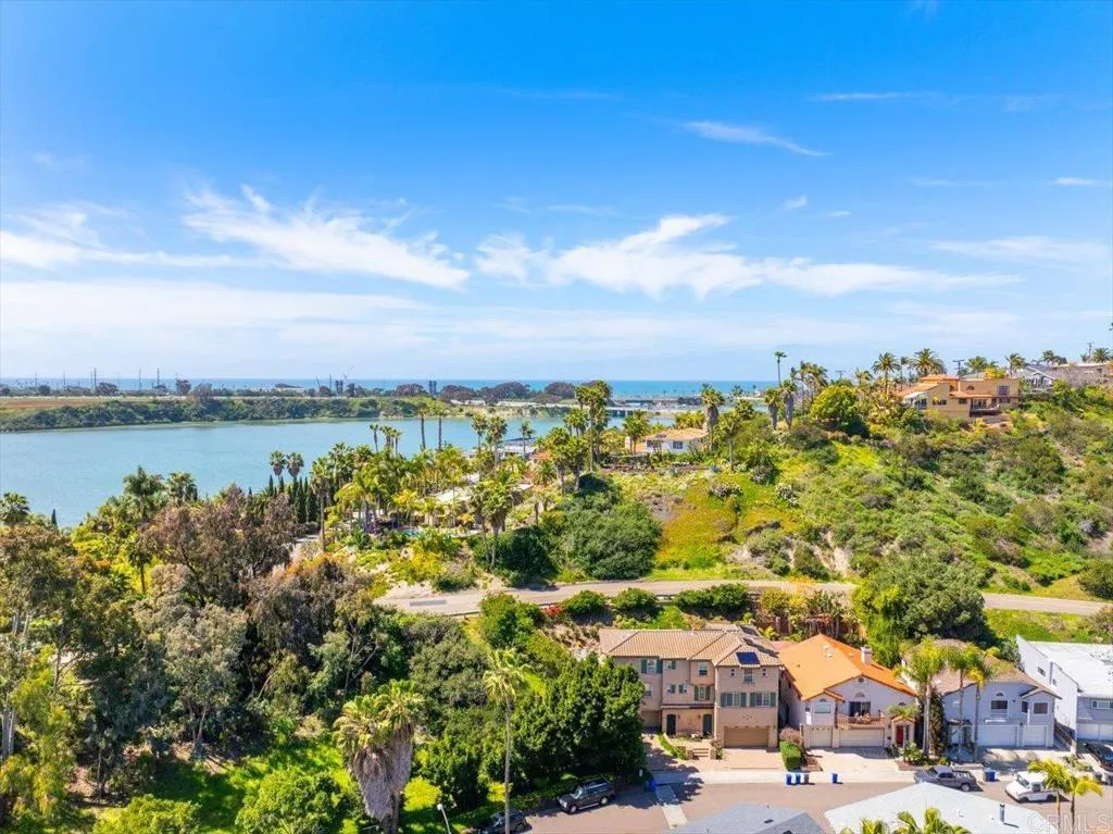 4548 Cove
