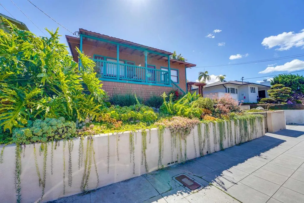 2221 29th Street