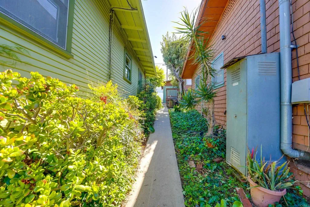 2221 29th Street