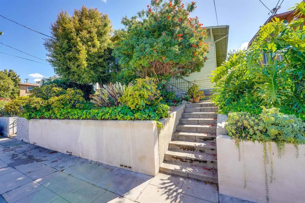 2221 29th Street