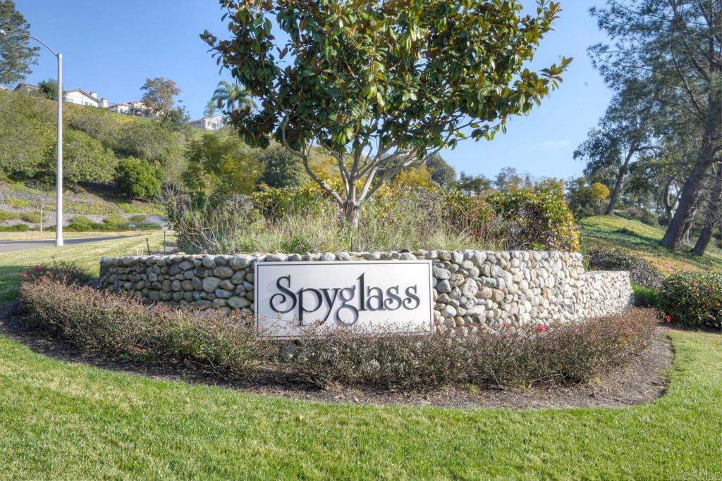 1527 Calle Ryan