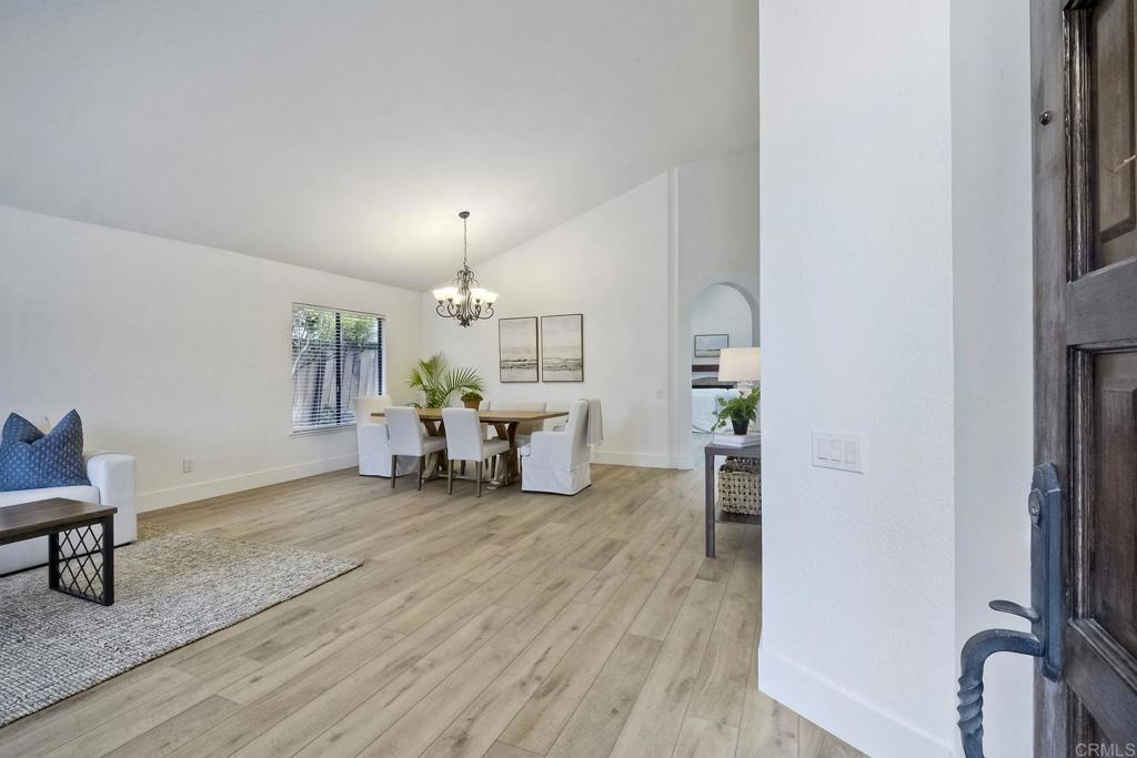 1527 Calle Ryan