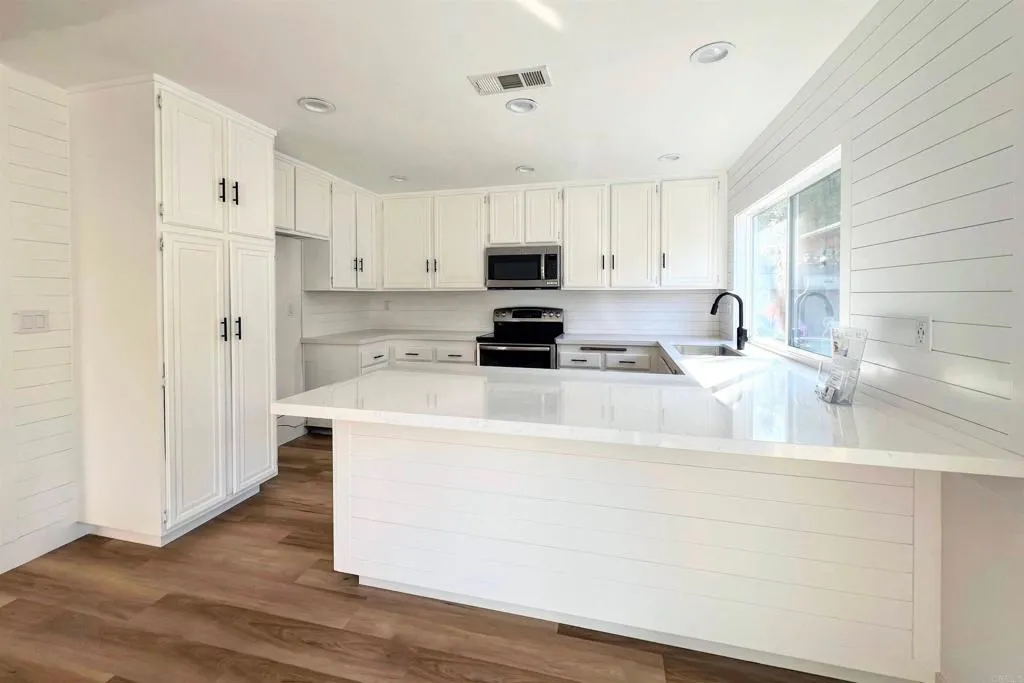 593 Berryhill Drive