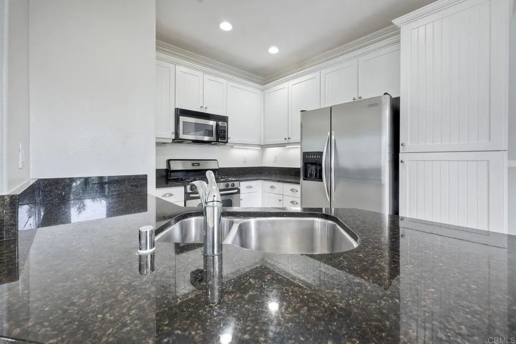 815 Harbor Cliff Way # 252