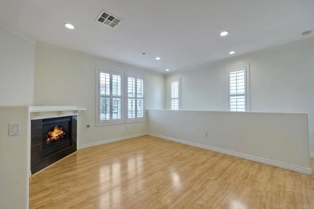 815 Harbor Cliff Way # 252
