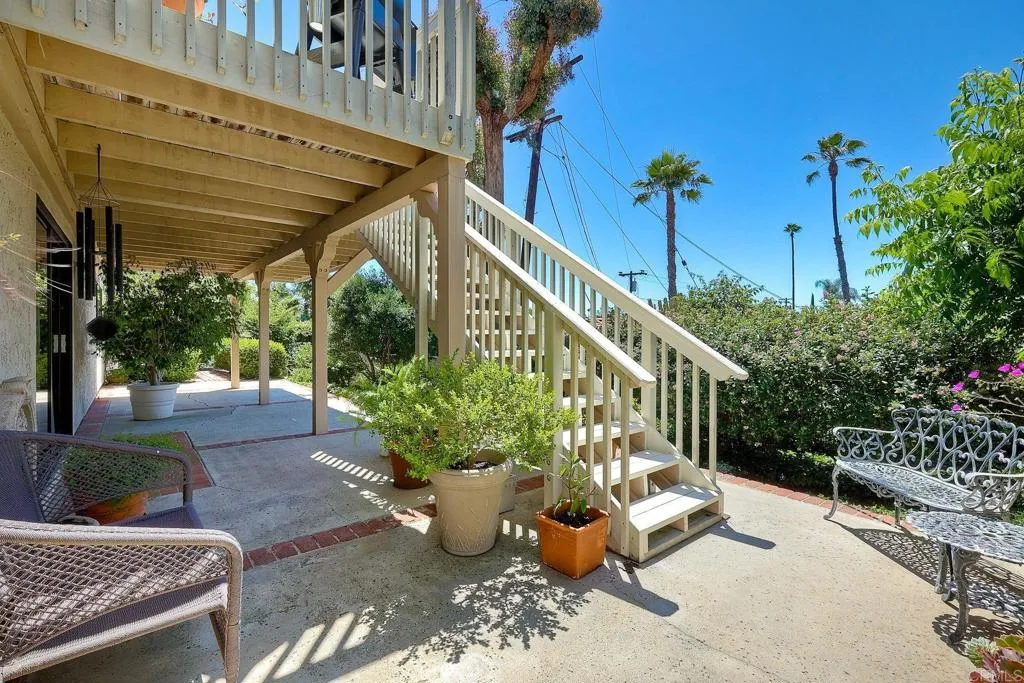 1295 Dyanna Court