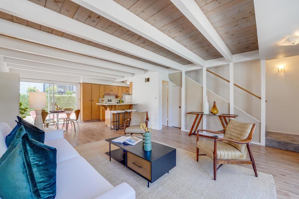 3920 Riviera Drive R