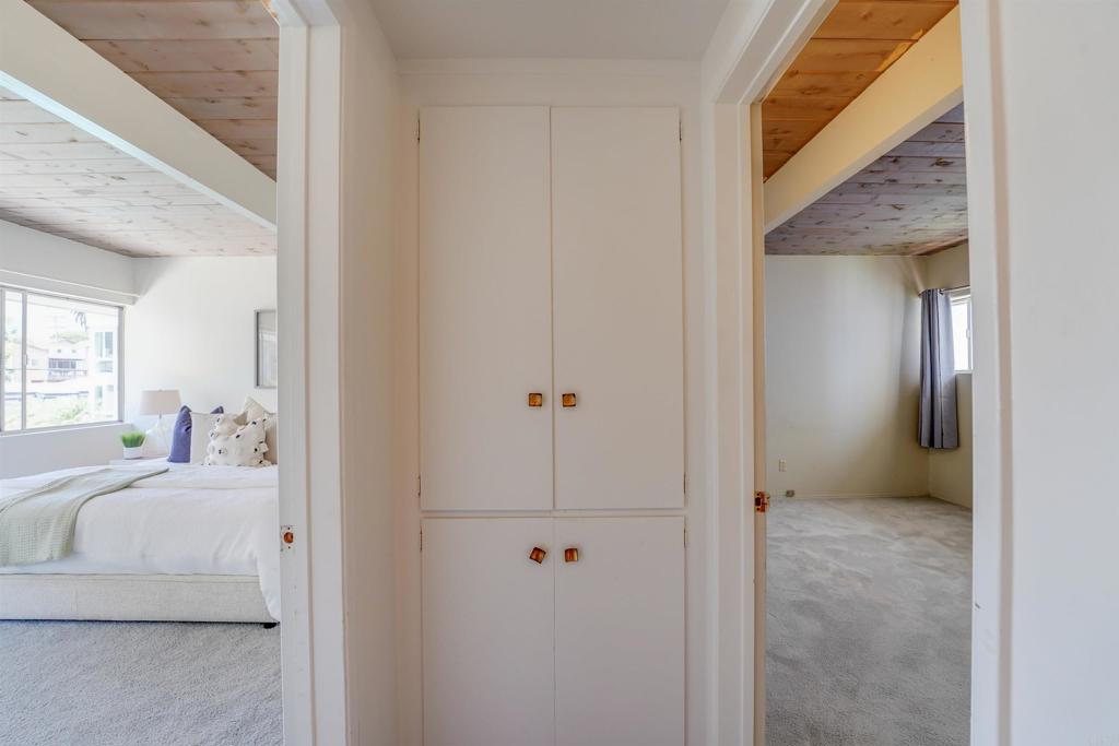 3920 Riviera Drive R