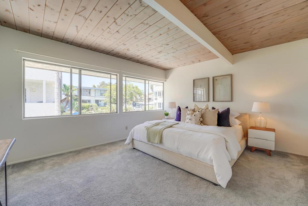 3920 Riviera Drive R