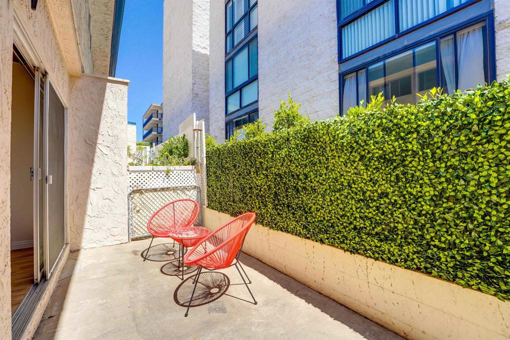 3920 Riviera Drive R