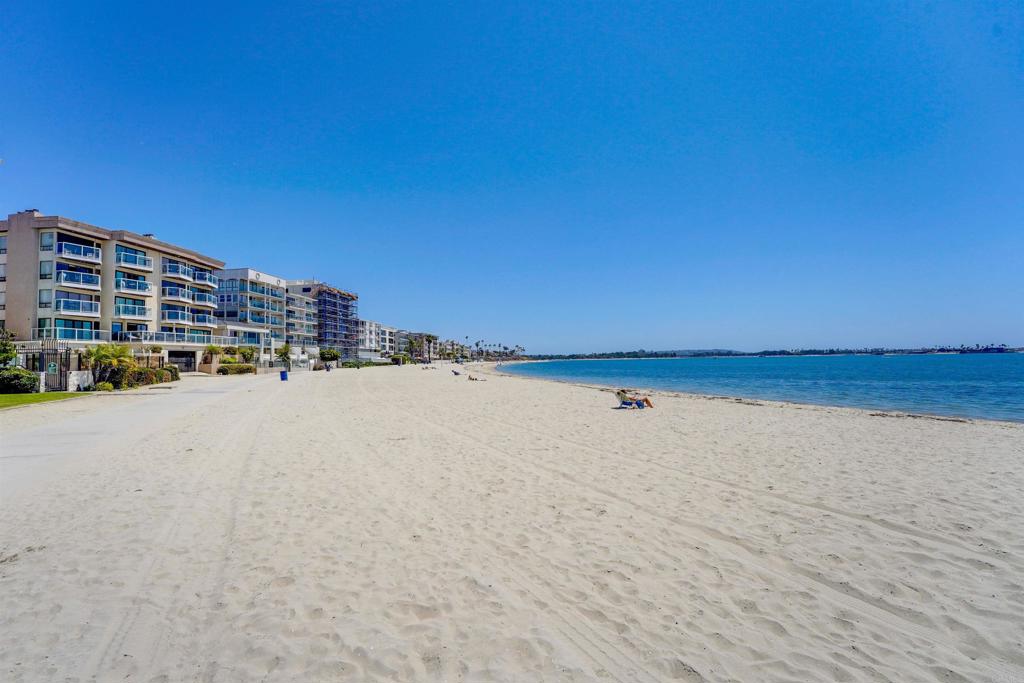 3920 Riviera Drive R