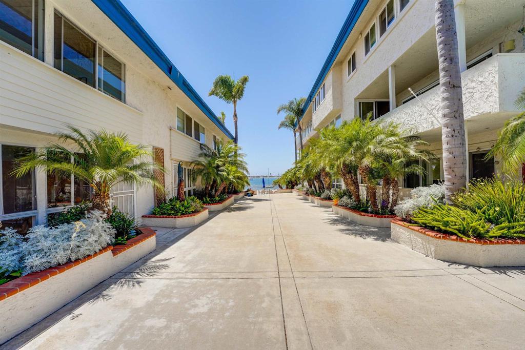 3920 Riviera Drive R