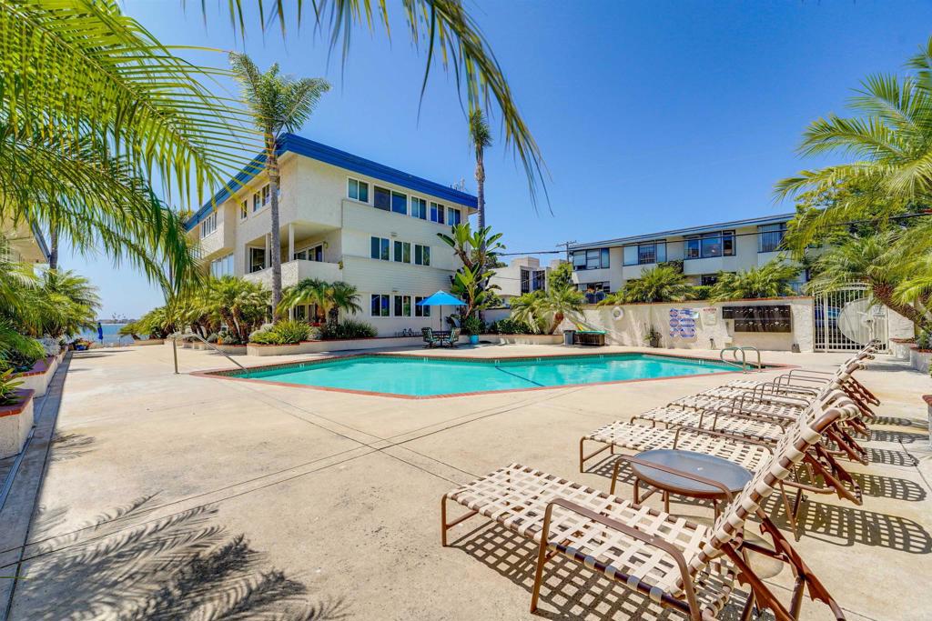 3920 Riviera Drive R