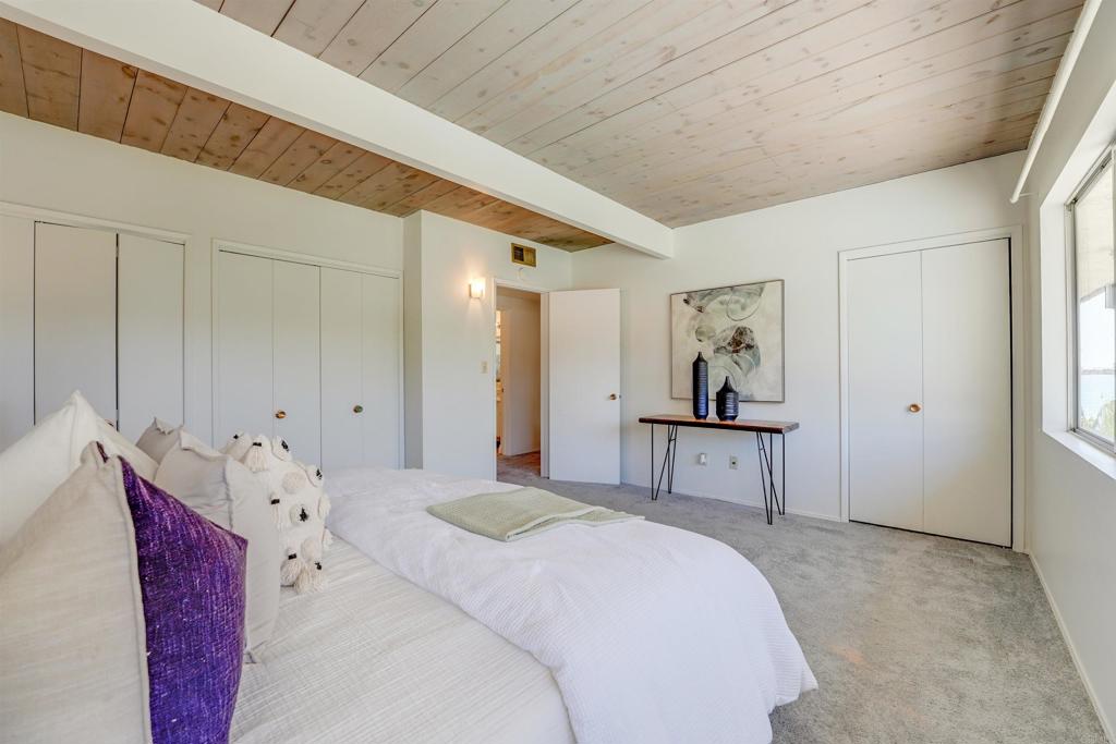 3920 Riviera Drive R