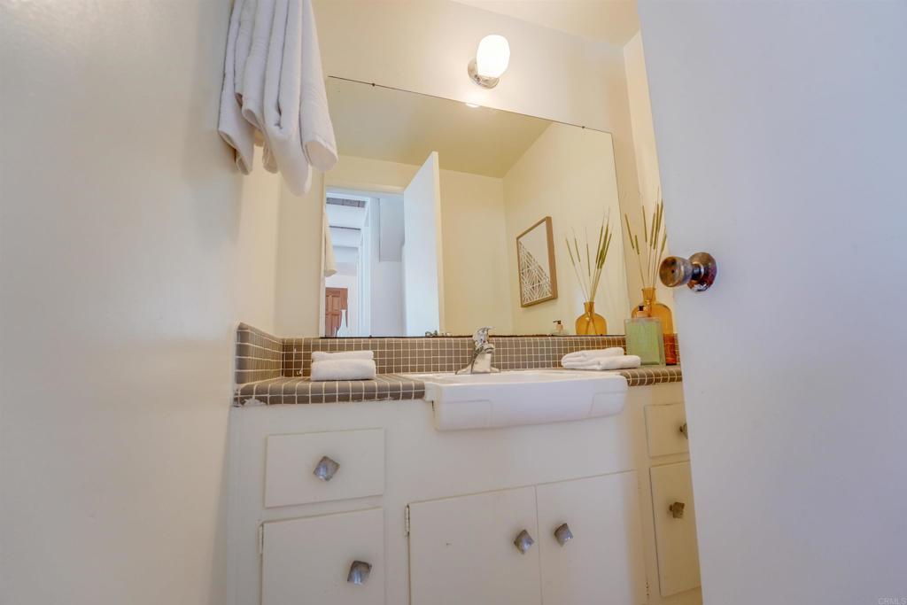 3920 Riviera Drive R