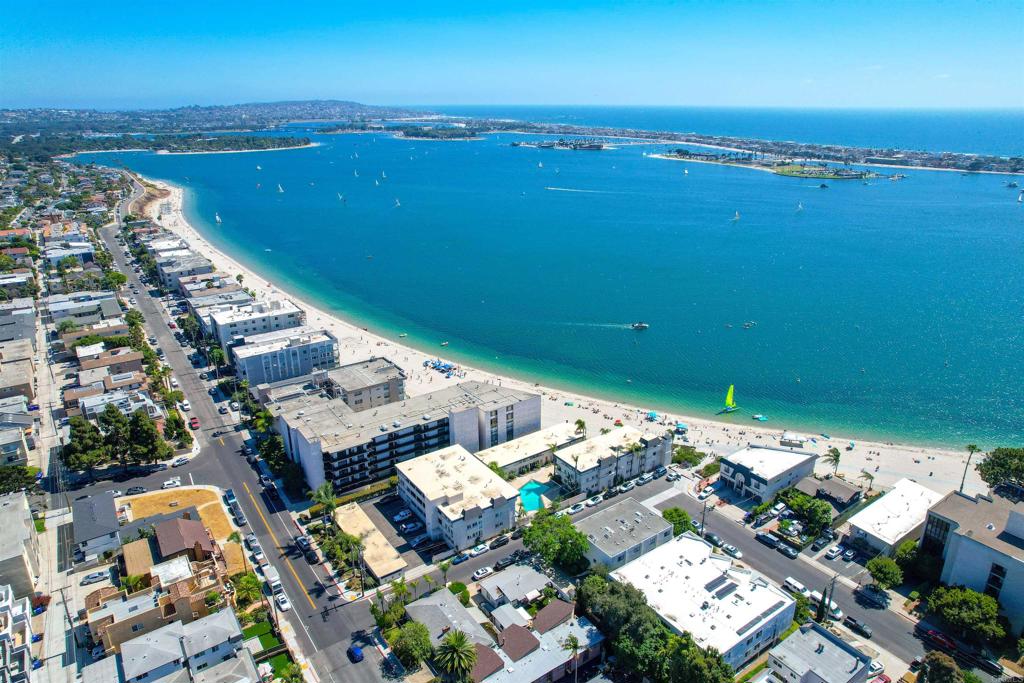 3920 Riviera Drive R