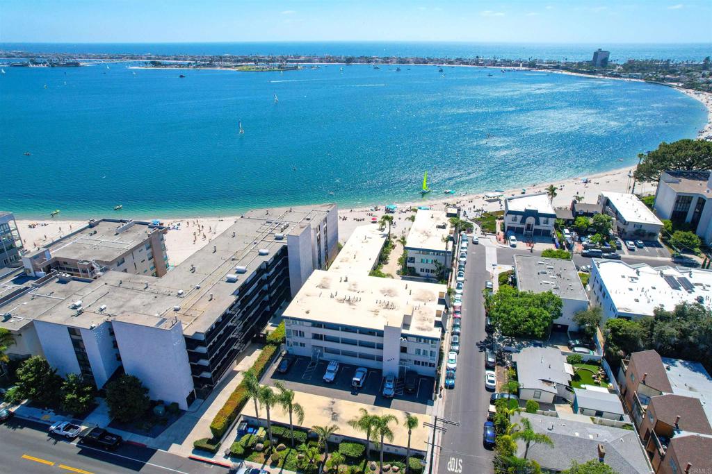 3920 Riviera Drive R