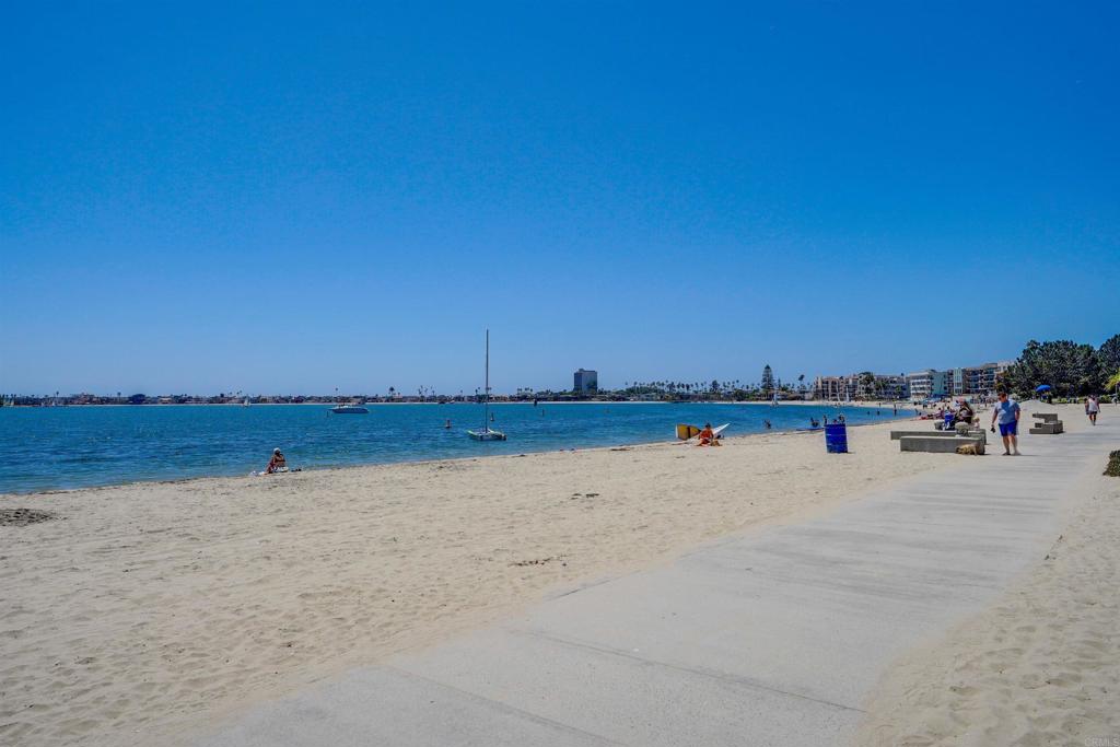 3920 Riviera Drive R