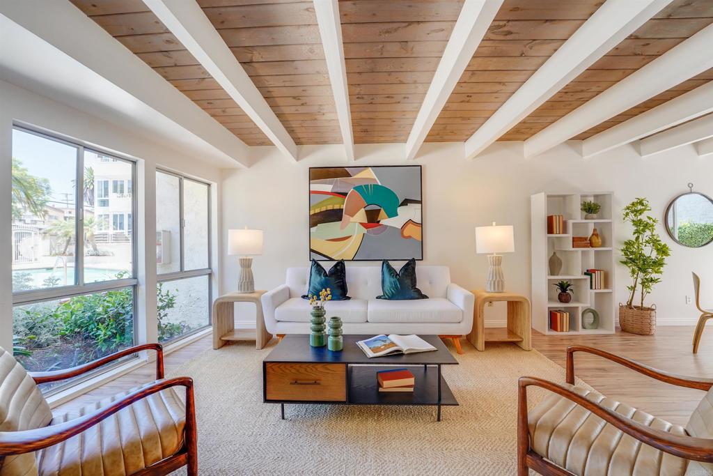 3920 Riviera Drive R