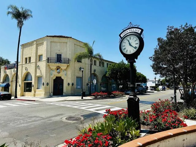 333 N Citrus Avenue