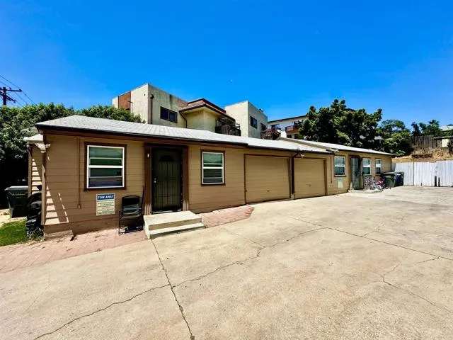 333 N Citrus Avenue