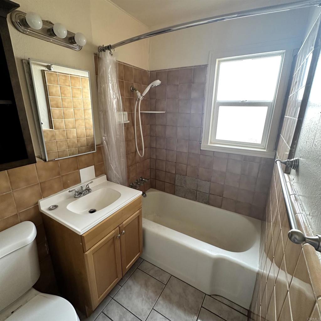 333 35 N Citrus Avenue