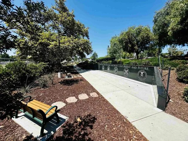 333 N Citrus Avenue