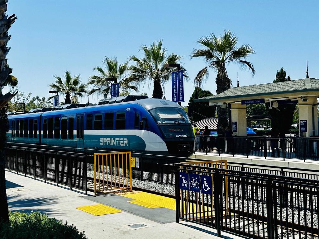 333 35 N Citrus Avenue