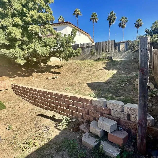 333 N Citrus Avenue