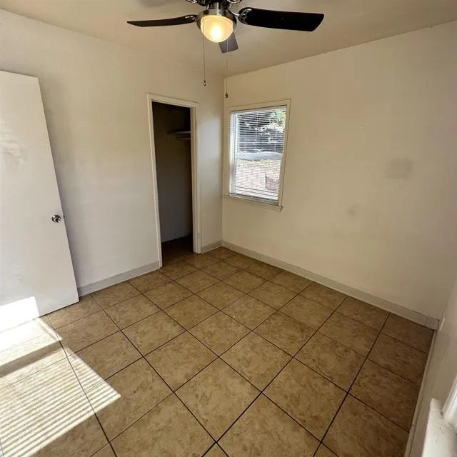 325 N Citrus Avenue