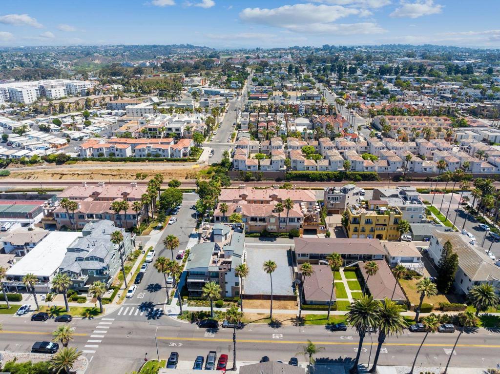 718 N Pacific Street