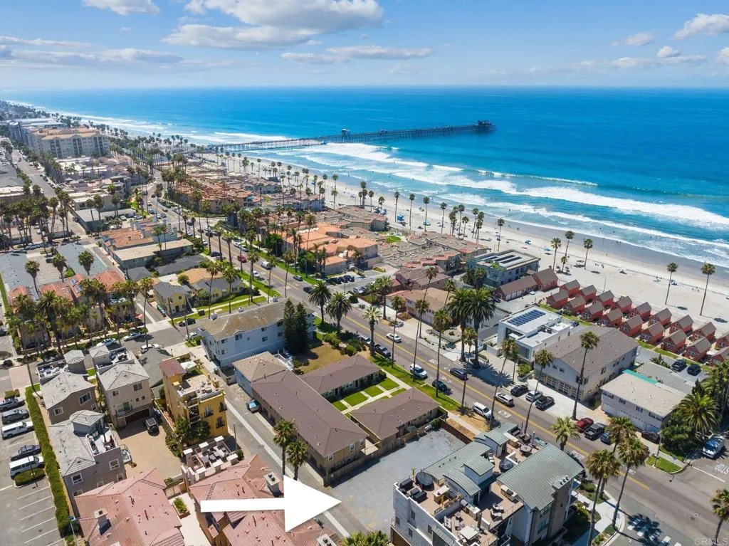 718 N Pacific