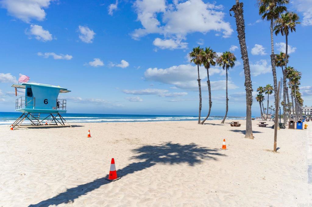 718 N Pacific Street