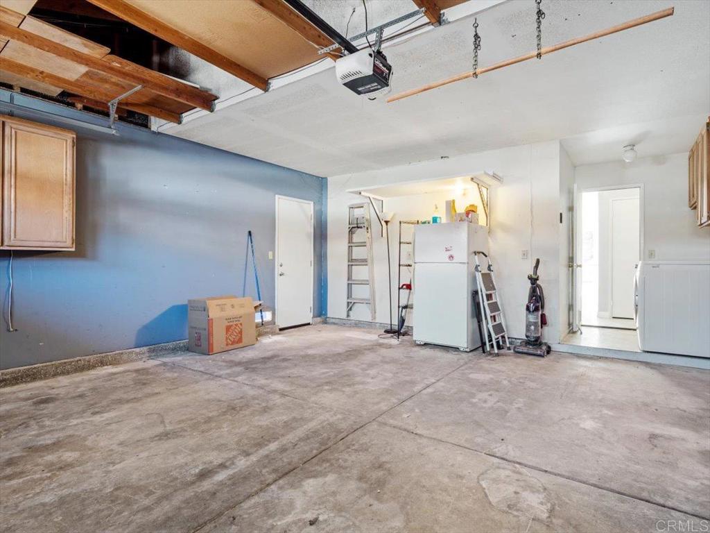 1533 Promontory Ridge