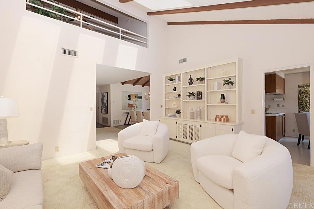 3817 Avenida Feliz