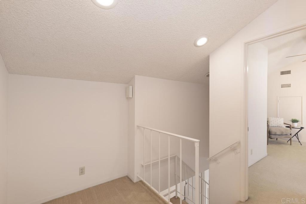 3817 Avenida Feliz