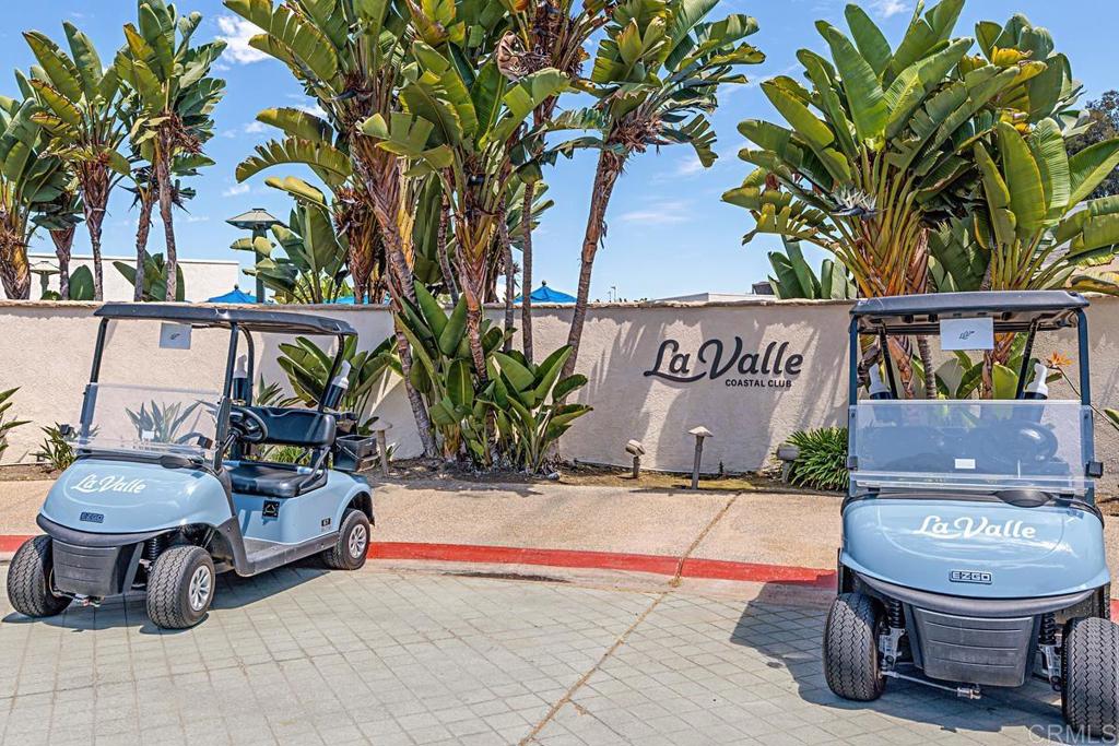 3817 Avenida Feliz