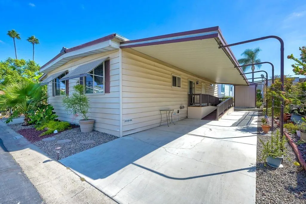 1600 E Vista Way Unit: 102