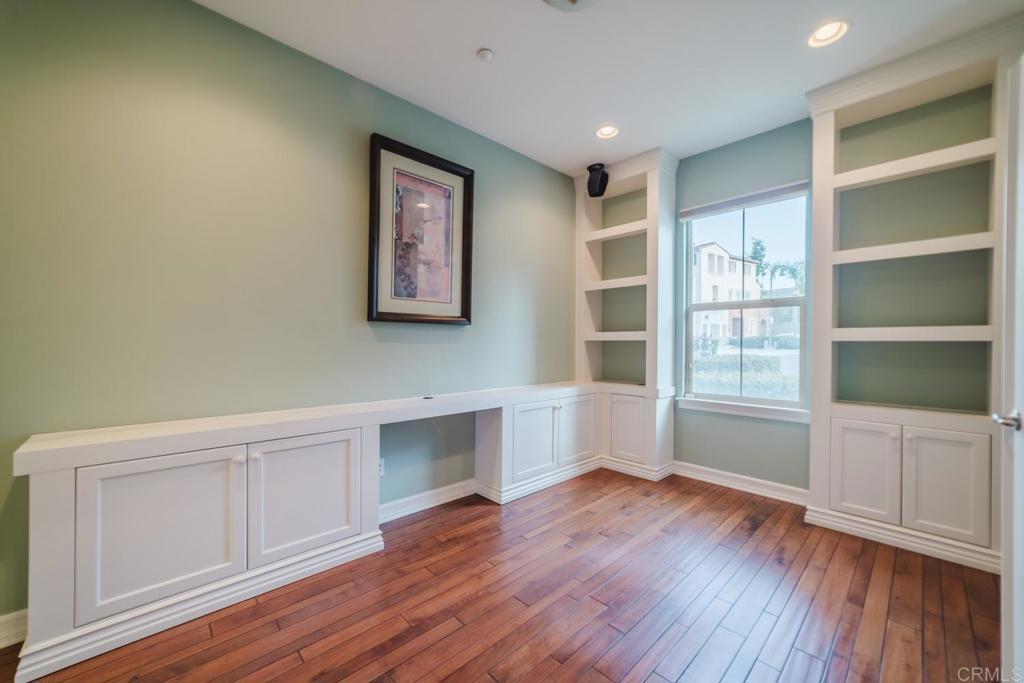 2454 Longstaff Court