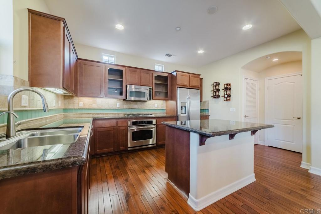 2454 Longstaff Court