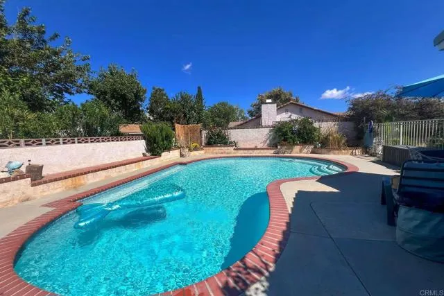 42320 Hickory Glen Ave